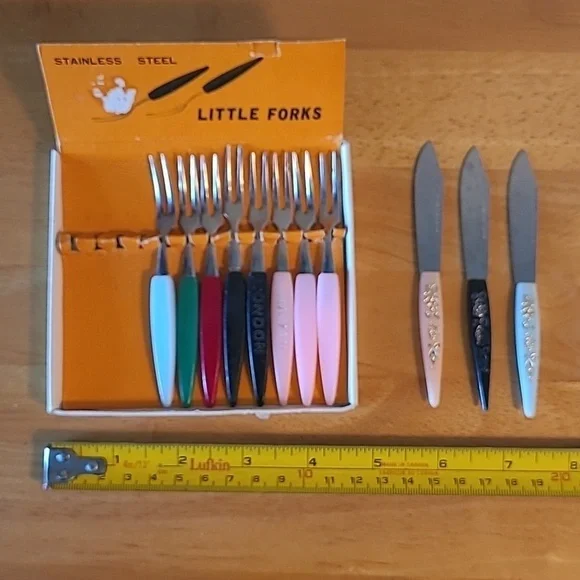 LITTLE FORKS & LITTLE KNIVES Incomplete Set, Perfect For Replacements - Picture 9 of 16